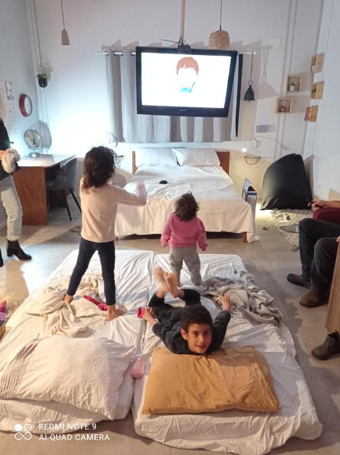 לינה וארוחת בוקר גבעת יואב Sponder Loft מראה חיצוני תמונה