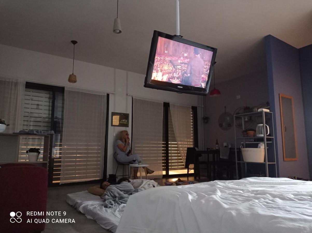 לינה וארוחת בוקר גבעת יואב Sponder Loft מראה חיצוני תמונה