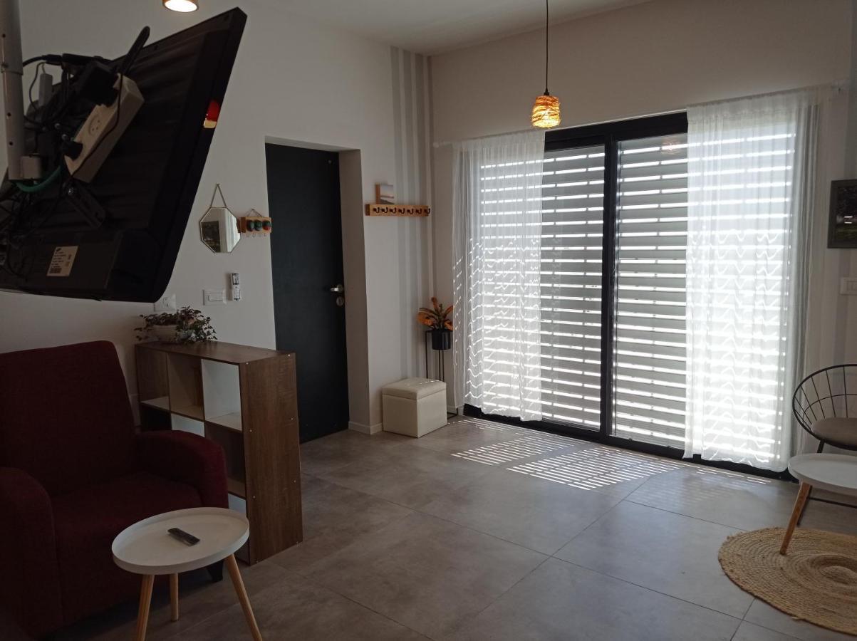 לינה וארוחת בוקר גבעת יואב Sponder Loft מראה חיצוני תמונה